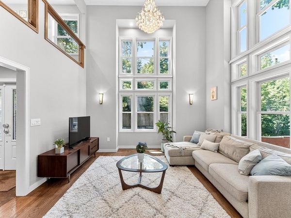 142 Edinboro St, Newton, MA 02460