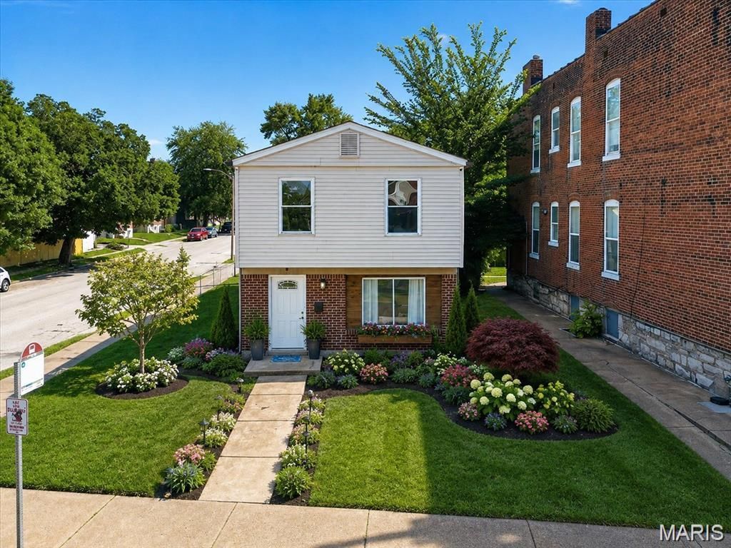 2700 Arsenal Street , Saint Louis, MO 63118 Main Photo