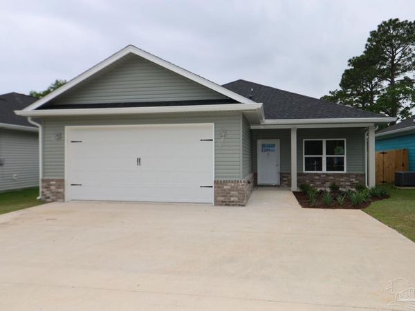 2151 Paloma St, Navarre, FL 32566