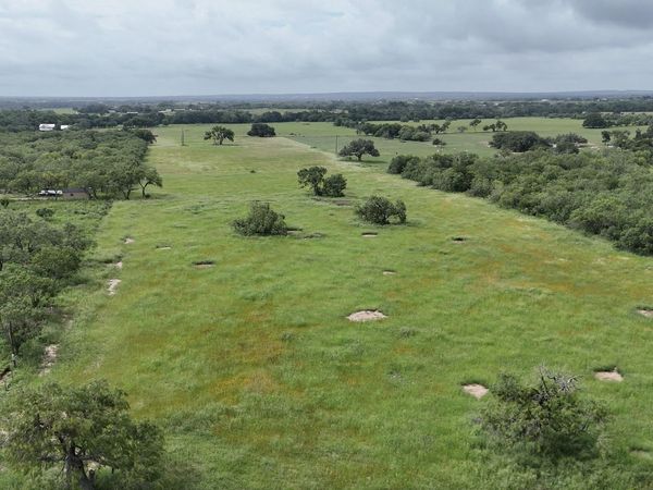16168 E Gable, St Hedwig, TX 78152