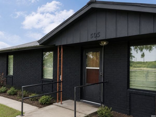505 W Fm 140, Christine, TX 78012