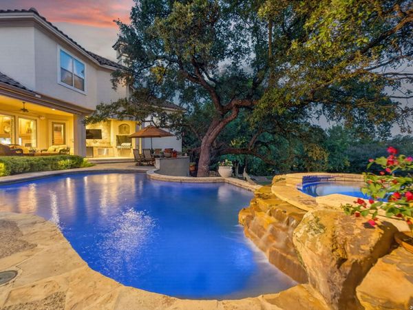 14 Champions Way, San Antonio, TX 78258