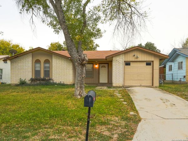 209 ROYAL DR, Converse, TX 78109