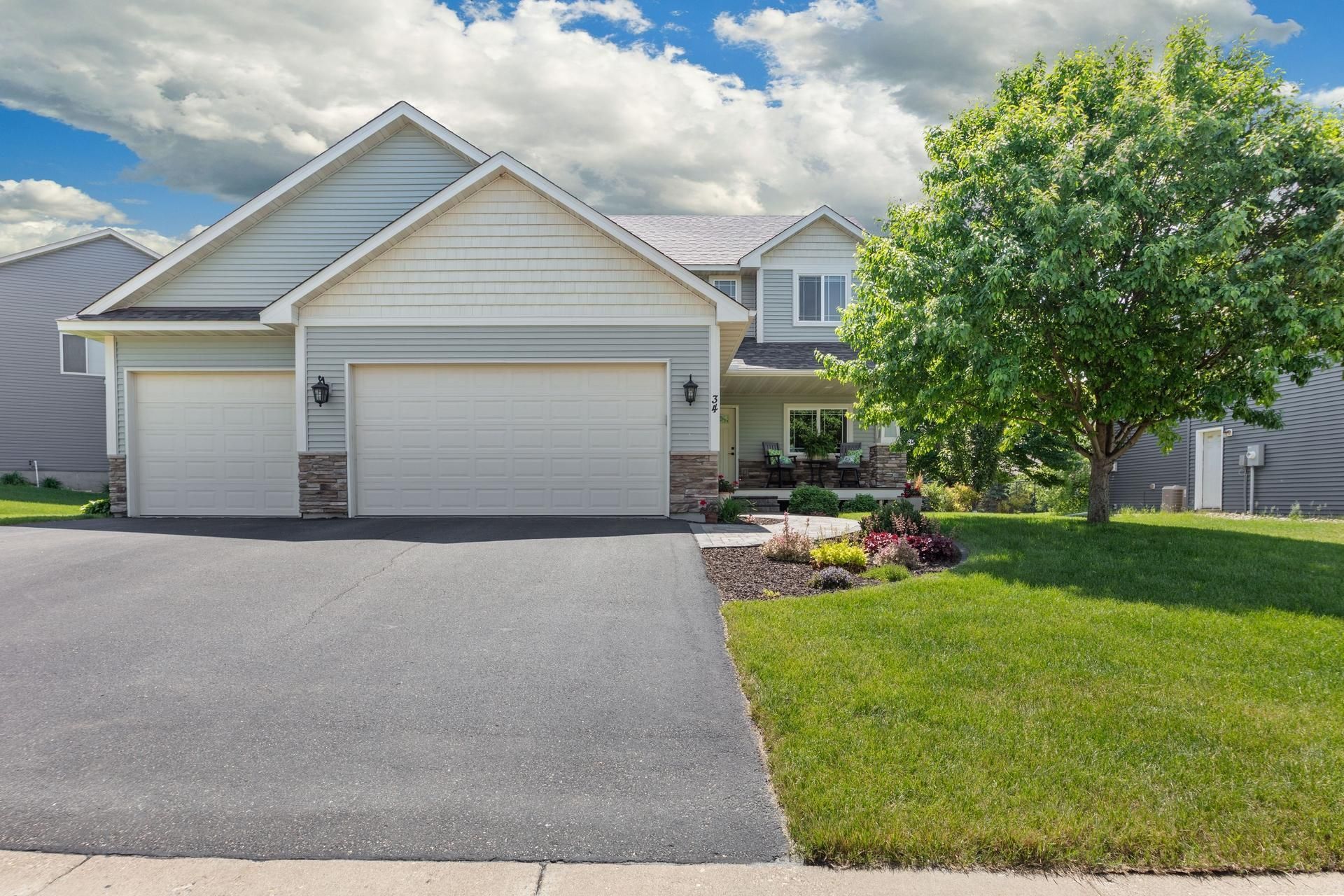 34 Windsor Wood Path , Hudson, WI 54016