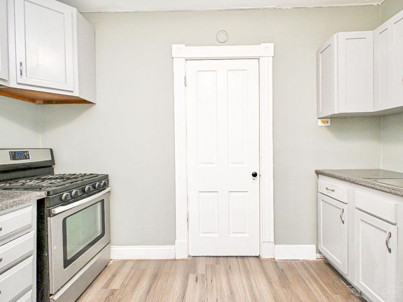 303 Walnut Street, Elmwood Place, OH 45216 Photo 13