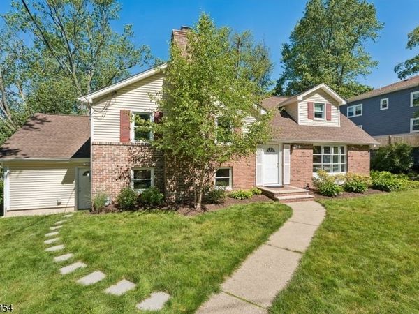 30 Crestwood Rd, Morristown, NJ 07960