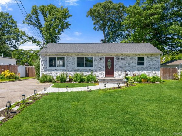1084 Hyman Avenue, Bay Shore, NY 11706
