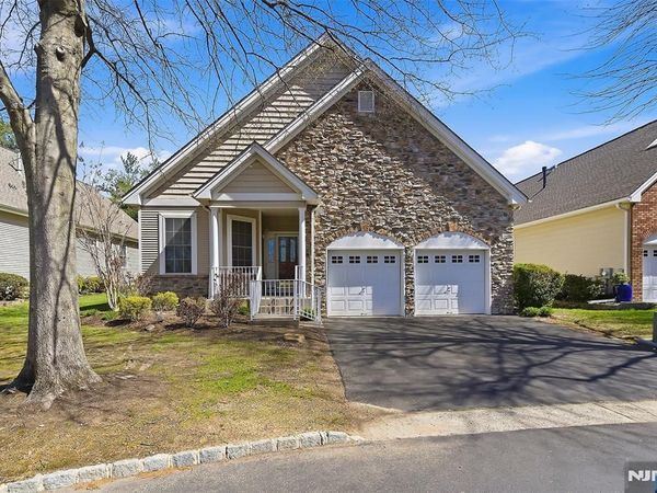 102 Hummingbird Drive, TRENTON, NJ 08601