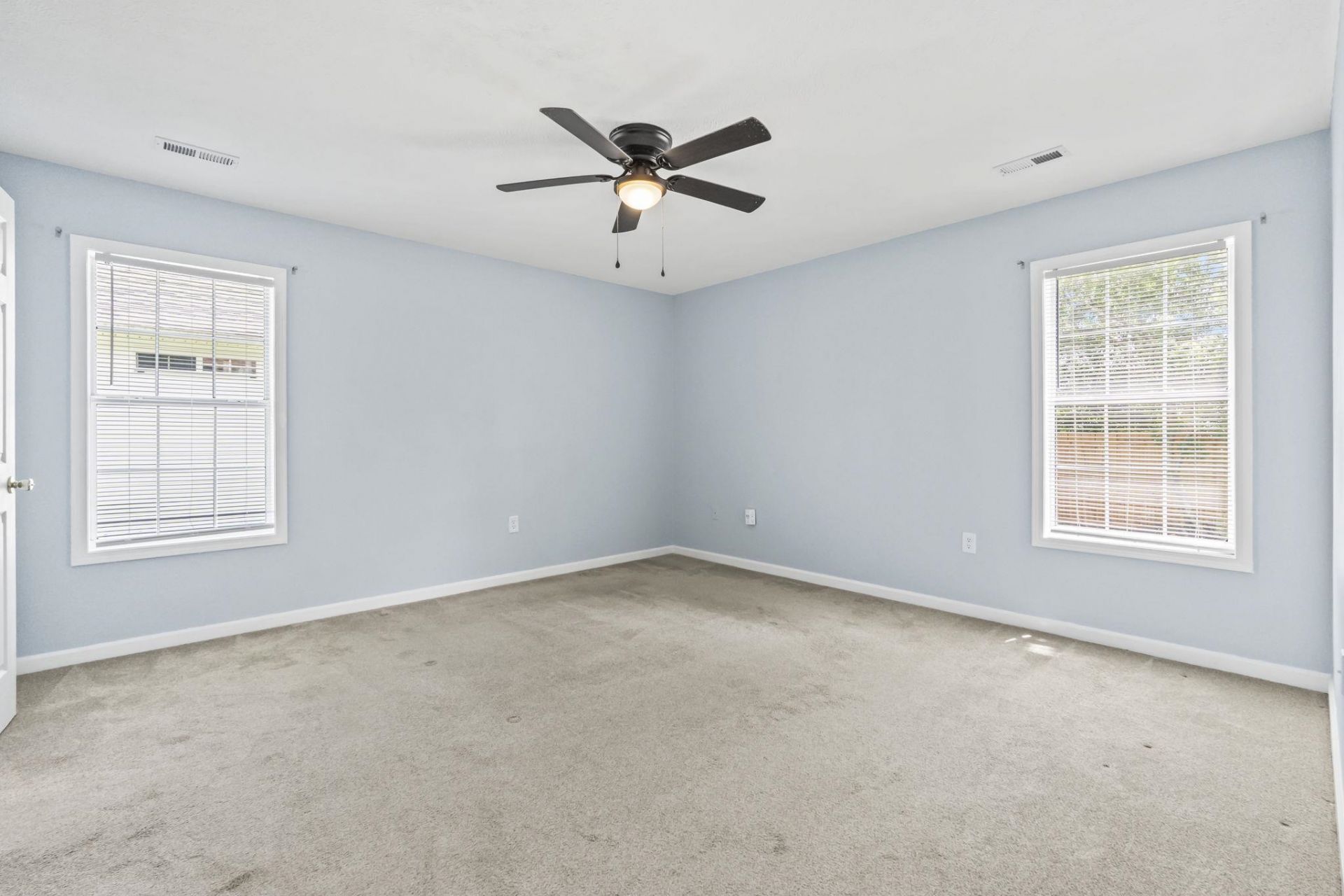 1004 Autumn Dr. Photo 28