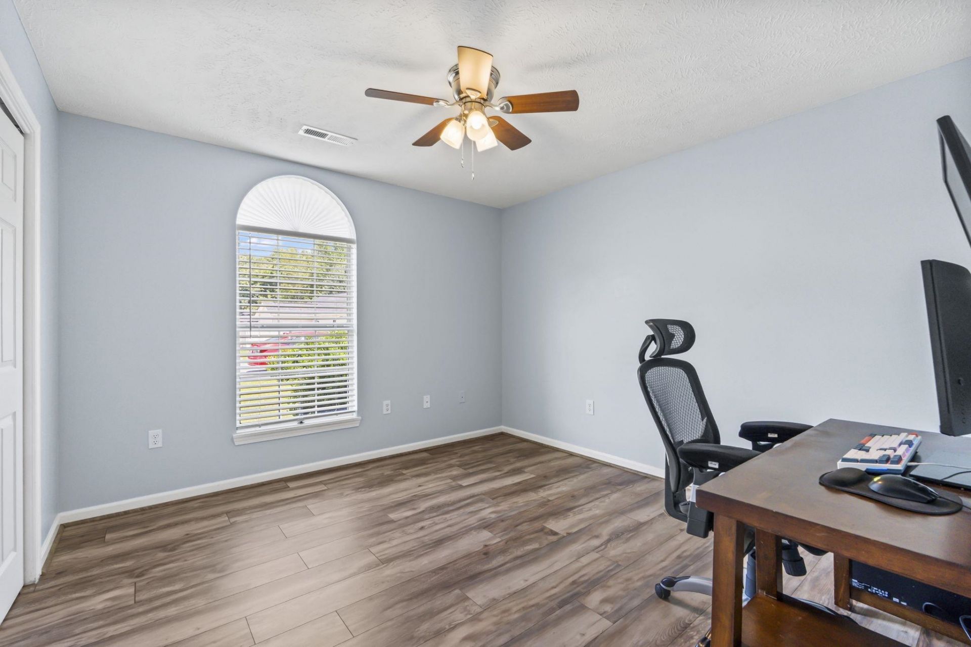 1004 Autumn Dr. Photo 38