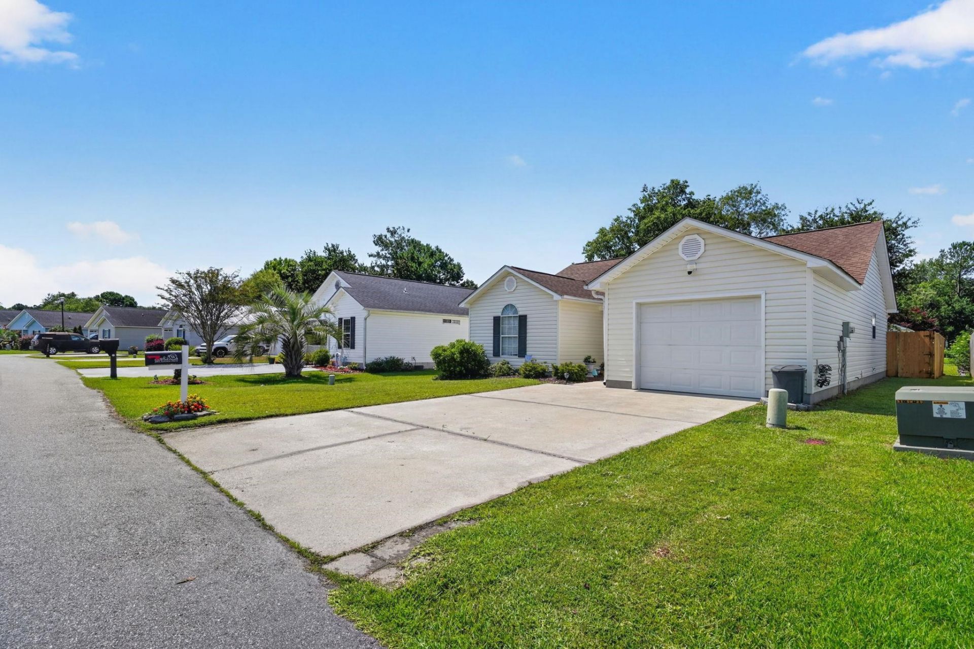 1004 Autumn Dr.  Photo 6