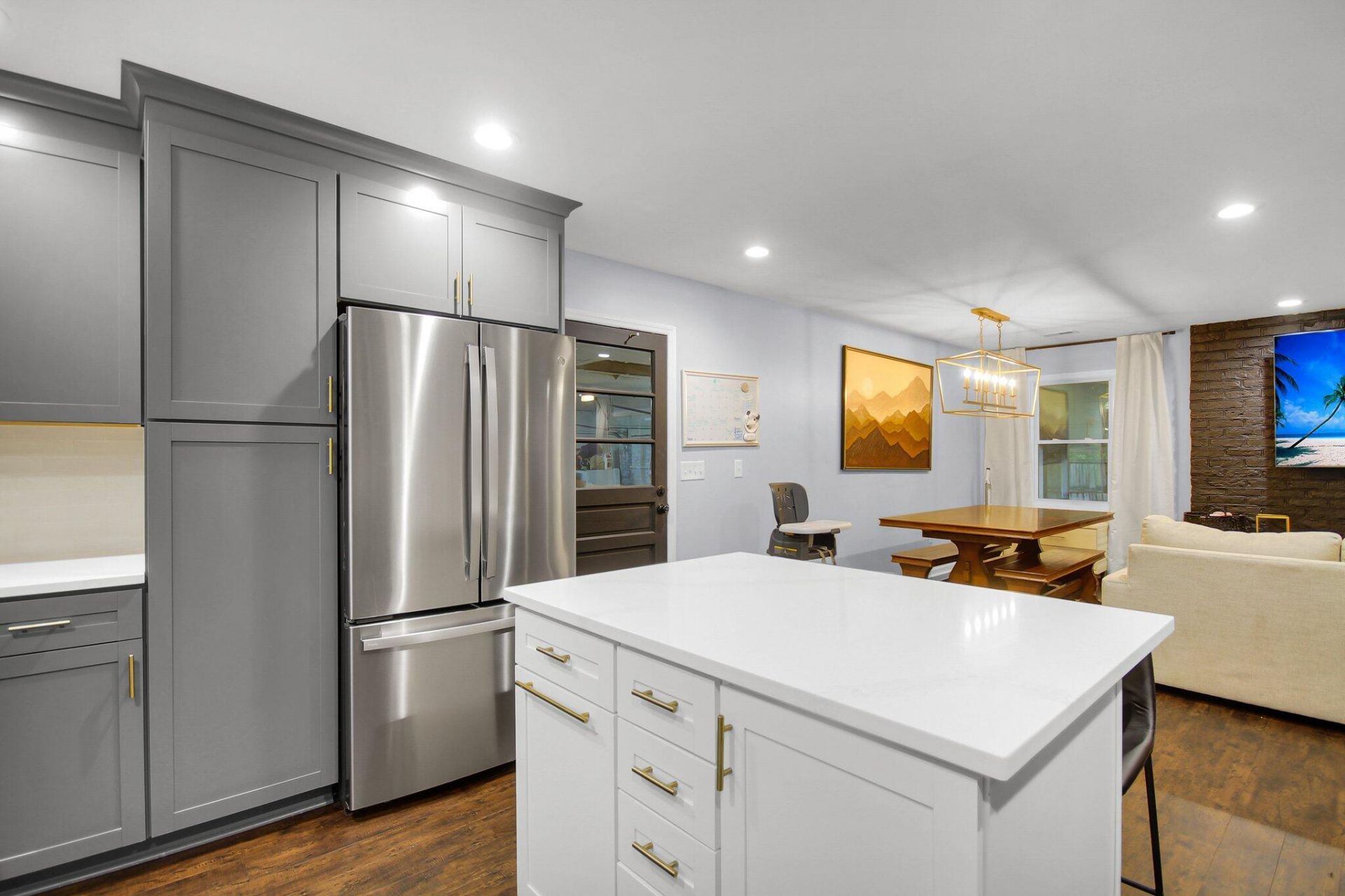 1215 Dowden Street Photo 5