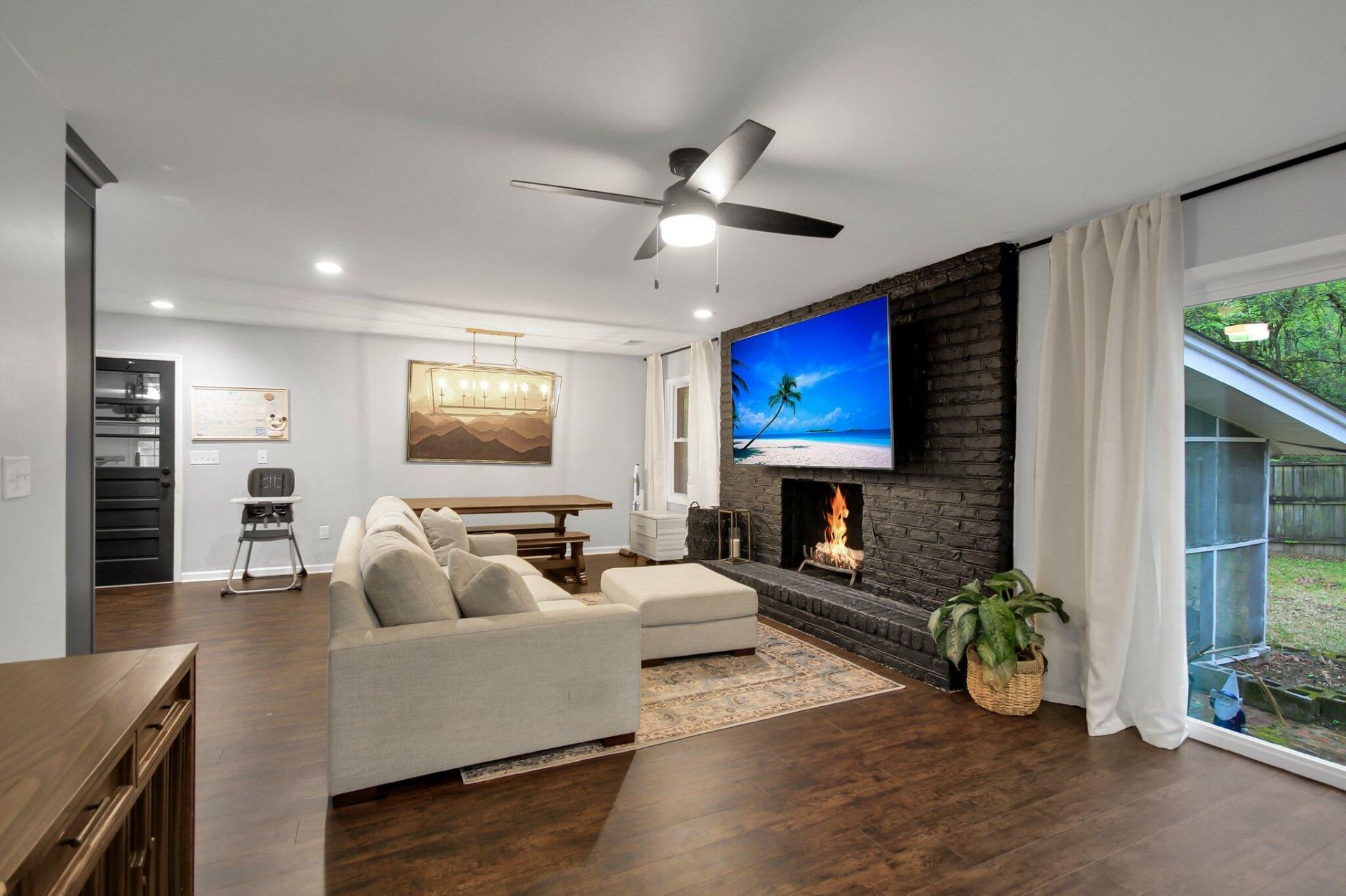 1215 Dowden Street Photo 6