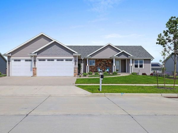 5560 N PROVIDENCE AVENUE, Appleton, WI 54913