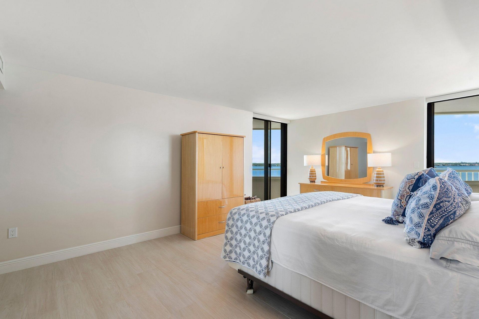 5080 N Ocean Drive, Unit 6c, Singer Island, FL 33404 Photo