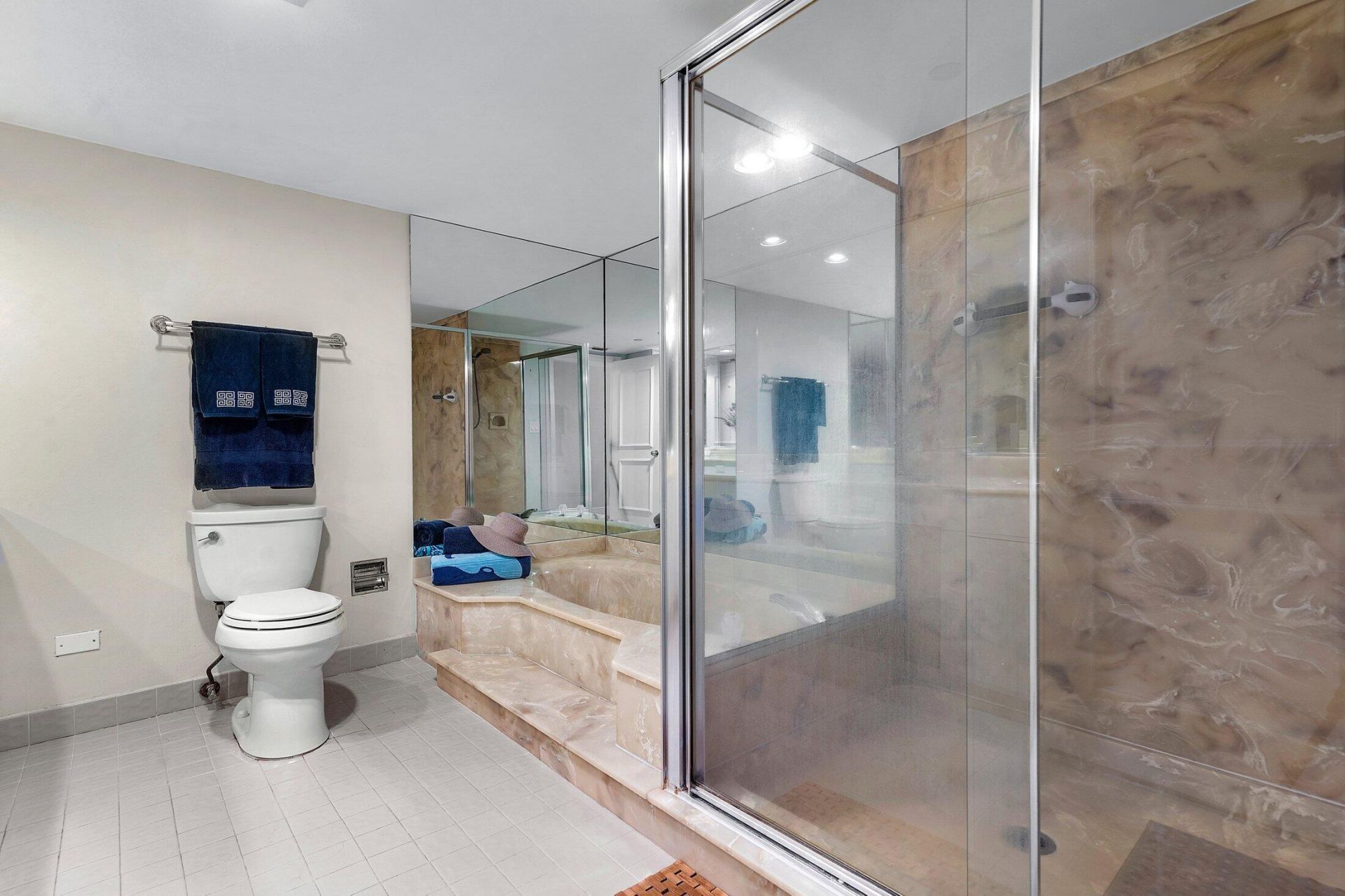 5080 N Ocean Drive, Unit 6c, Singer Island, FL 33404 Photo