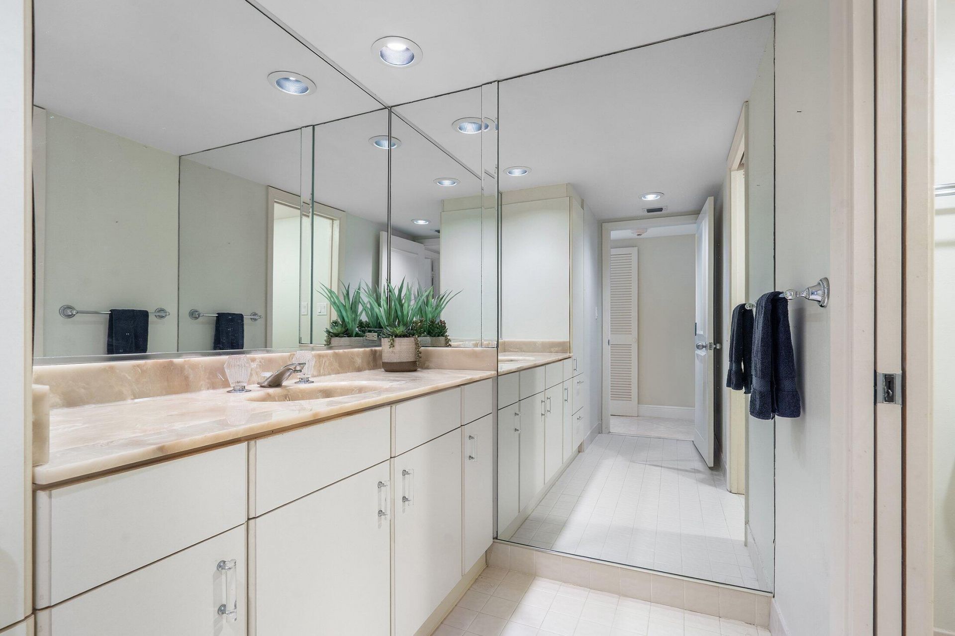 5080 N Ocean Drive, Unit 6c, Singer Island, FL 33404 Photo