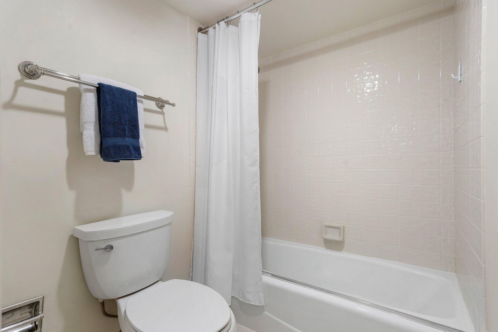 5080 N Ocean Drive, Unit 6c, Singer Island, FL 33404 Photo