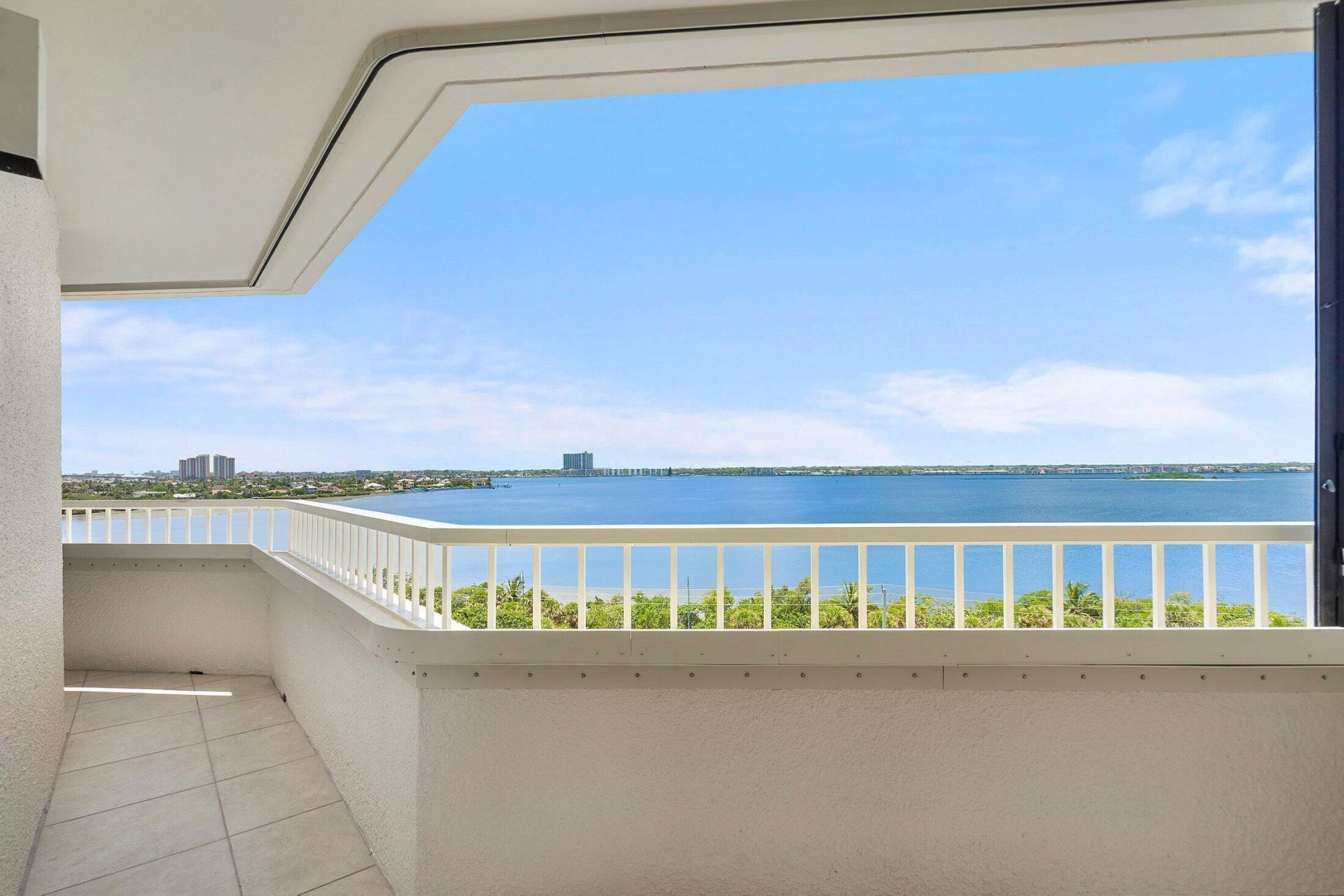 5080 N Ocean Drive, Unit 6c, Singer Island, FL 33404 Photo
