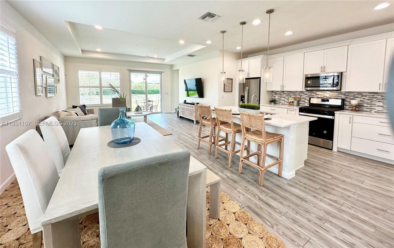 11349 SW Lyra Drive, Port Saint Lucie, FL 34987 Photo