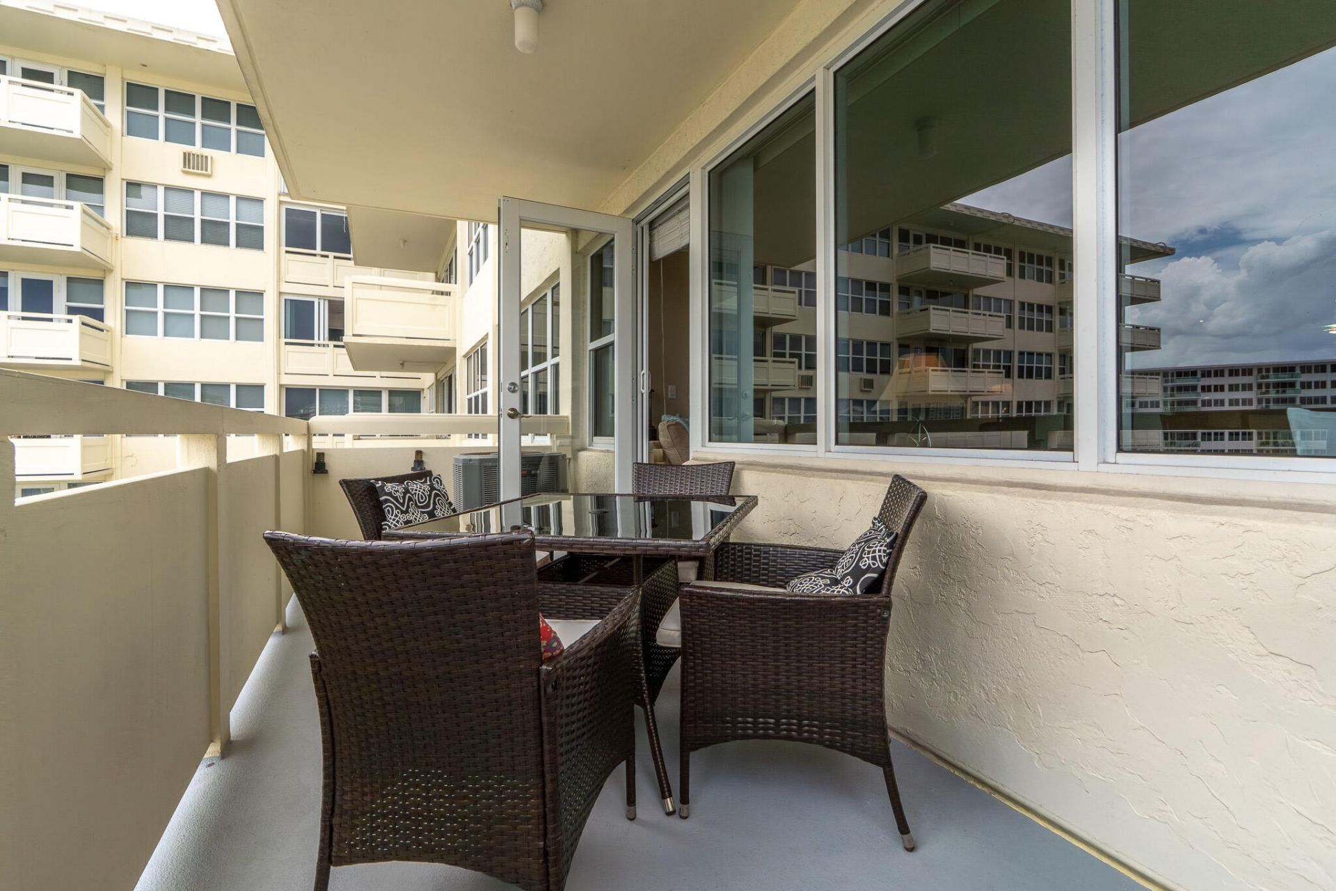 3200 NE 36th Street, Unit 1417, Fort Lauderdale, FL 33308 Photo
