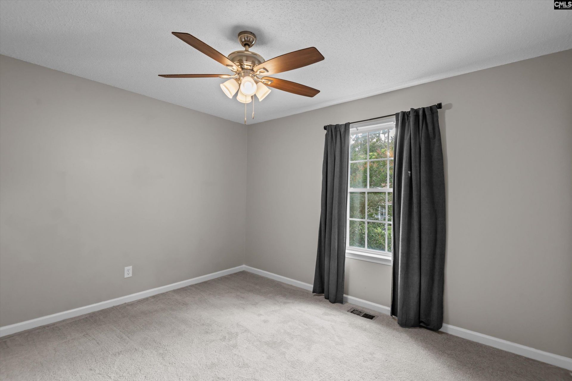 245 Jessica Drive  Photo 17