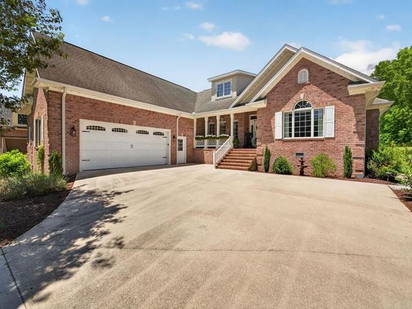 211 Tomlon Rd, Crossville, TN 38555