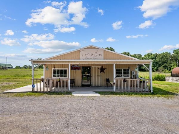 1424 Bellview Rd., Pikeville, TN 37367