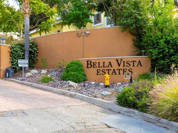 23811 Bella Vista Dr, Newhall, CA 91321