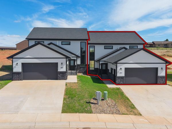 4611 WICKHAM CT, Rapid City, SD 57702