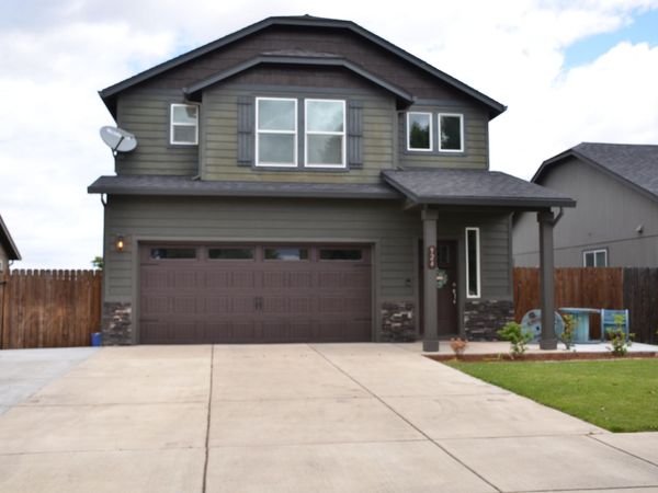 924 Pendleton Drive, Medford, OR 97501