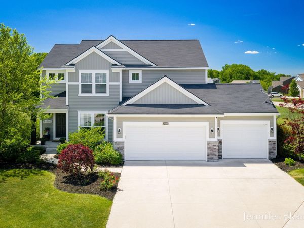 2930 E Morgan Trail NE, Rockford, MI 49341
