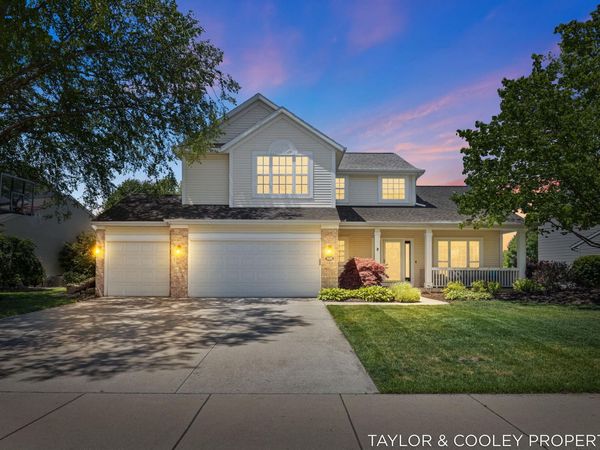 5616 Highbury Drive SE, Ada, MI 49301