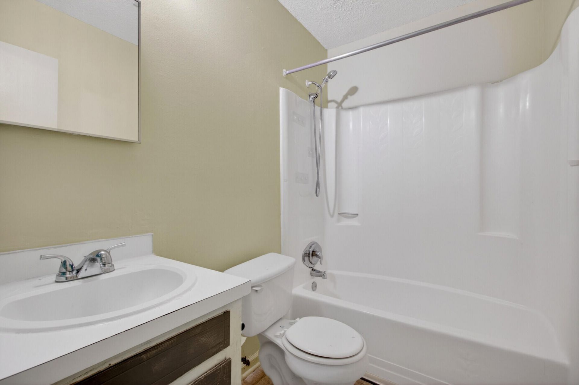 350 Dorchester Manor Boulevard Photo 14