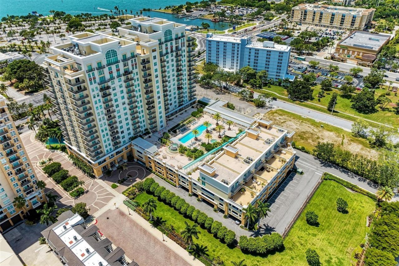 800 N Tamiami Trail, Unit 212, Sarasota, FL 34236 Photo