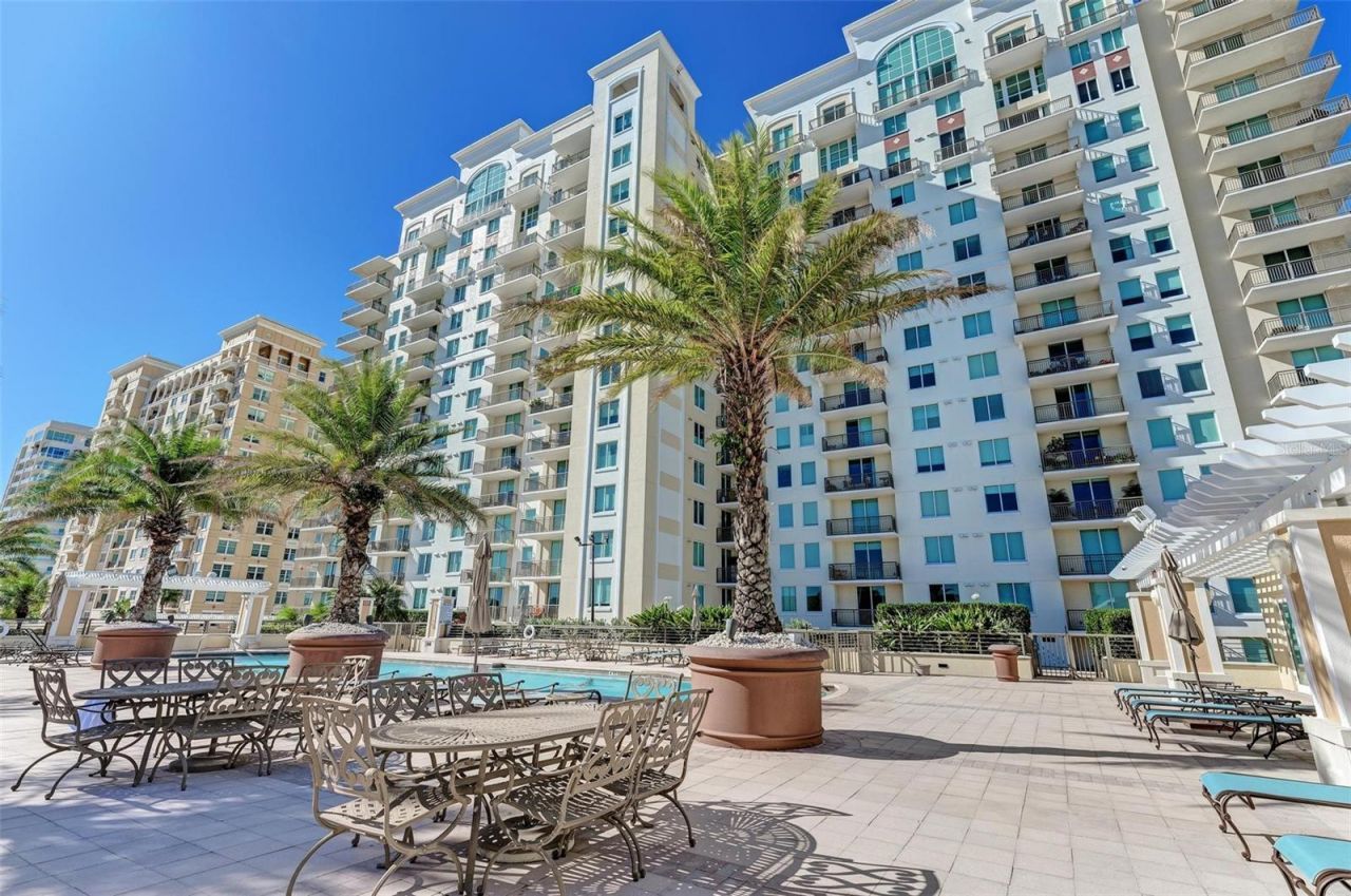 800 N Tamiami Trail, Unit 212, Sarasota, FL 34236 Photo