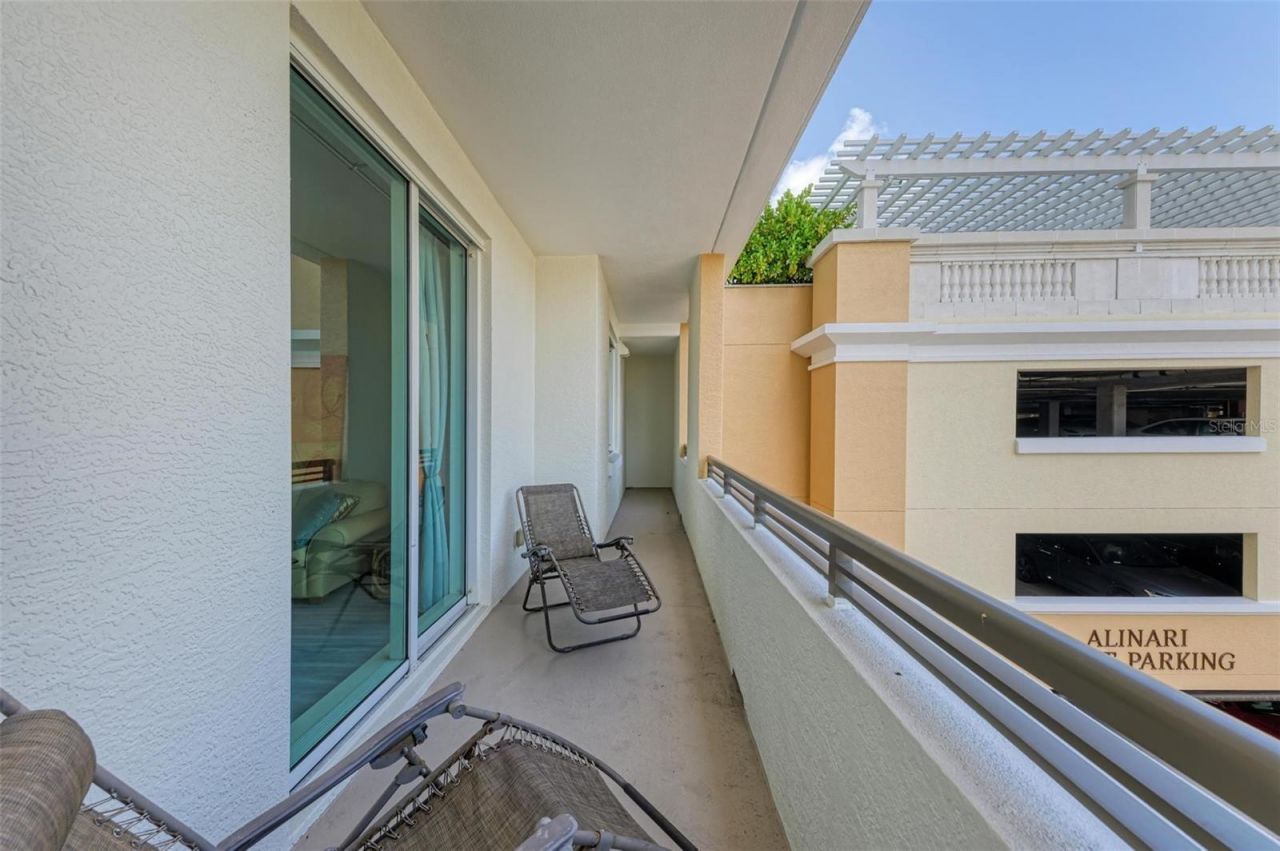 800 N Tamiami Trail, Unit 212, Sarasota, FL 34236 Photo