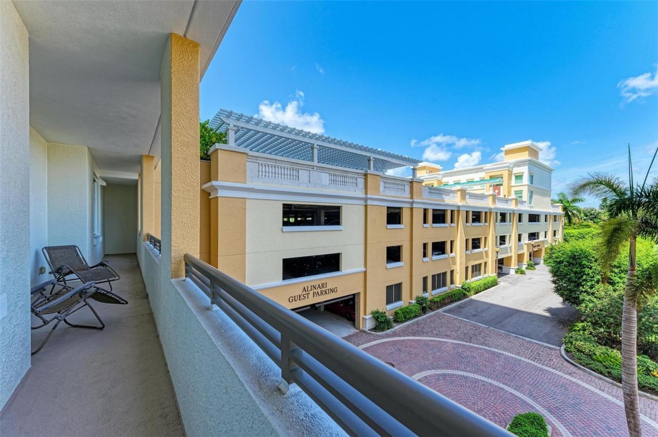 800 N Tamiami Trail, Unit 212, Sarasota, FL 34236 Photo
