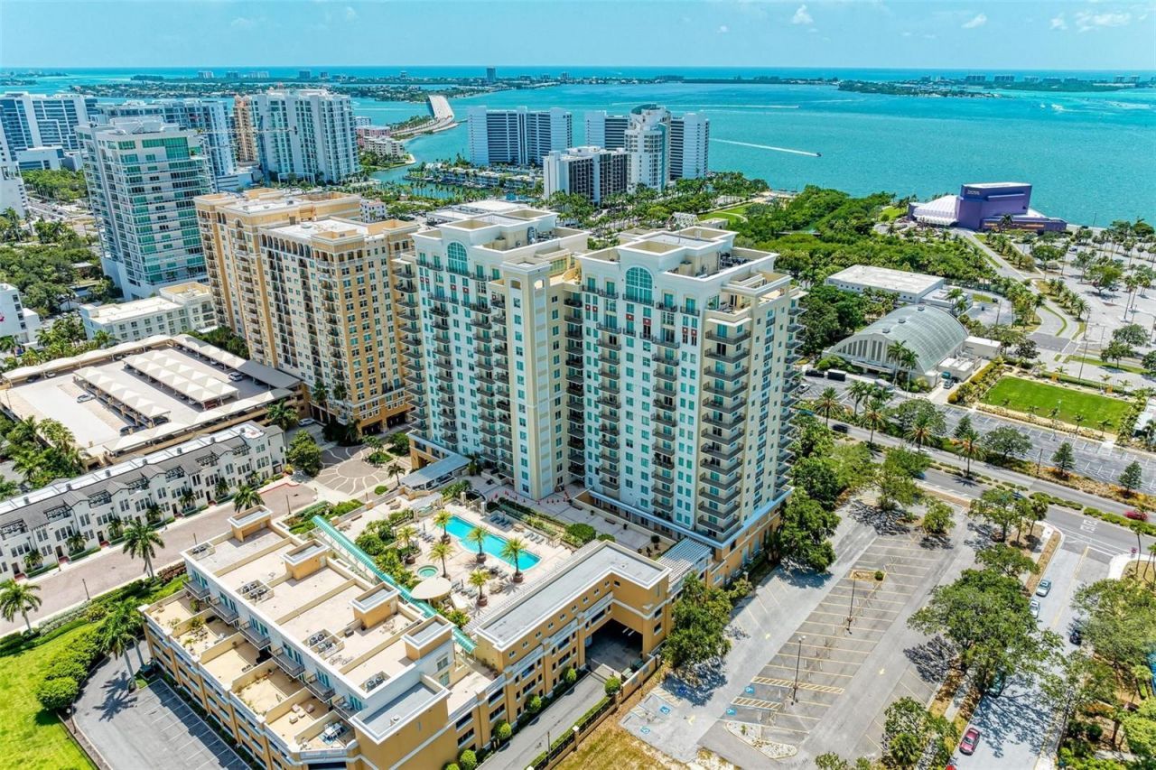 800 N Tamiami Trail, Unit 212, Sarasota, FL 34236 Photo