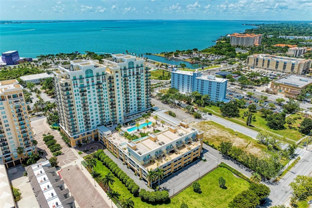 800 N Tamiami Trail, Unit 212, Sarasota, FL 34236 Photo