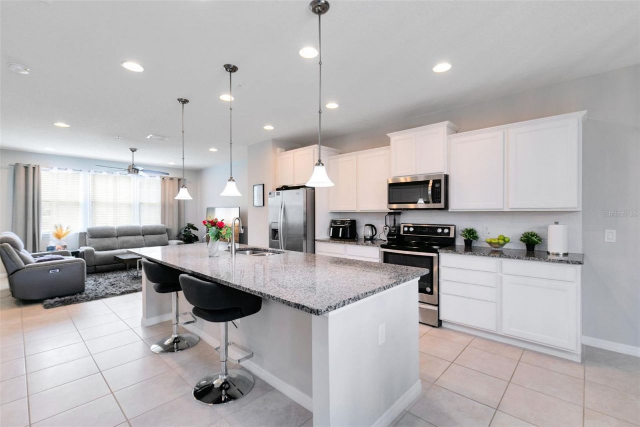 586 Piazza Point, Oviedo, FL 32765 Photo