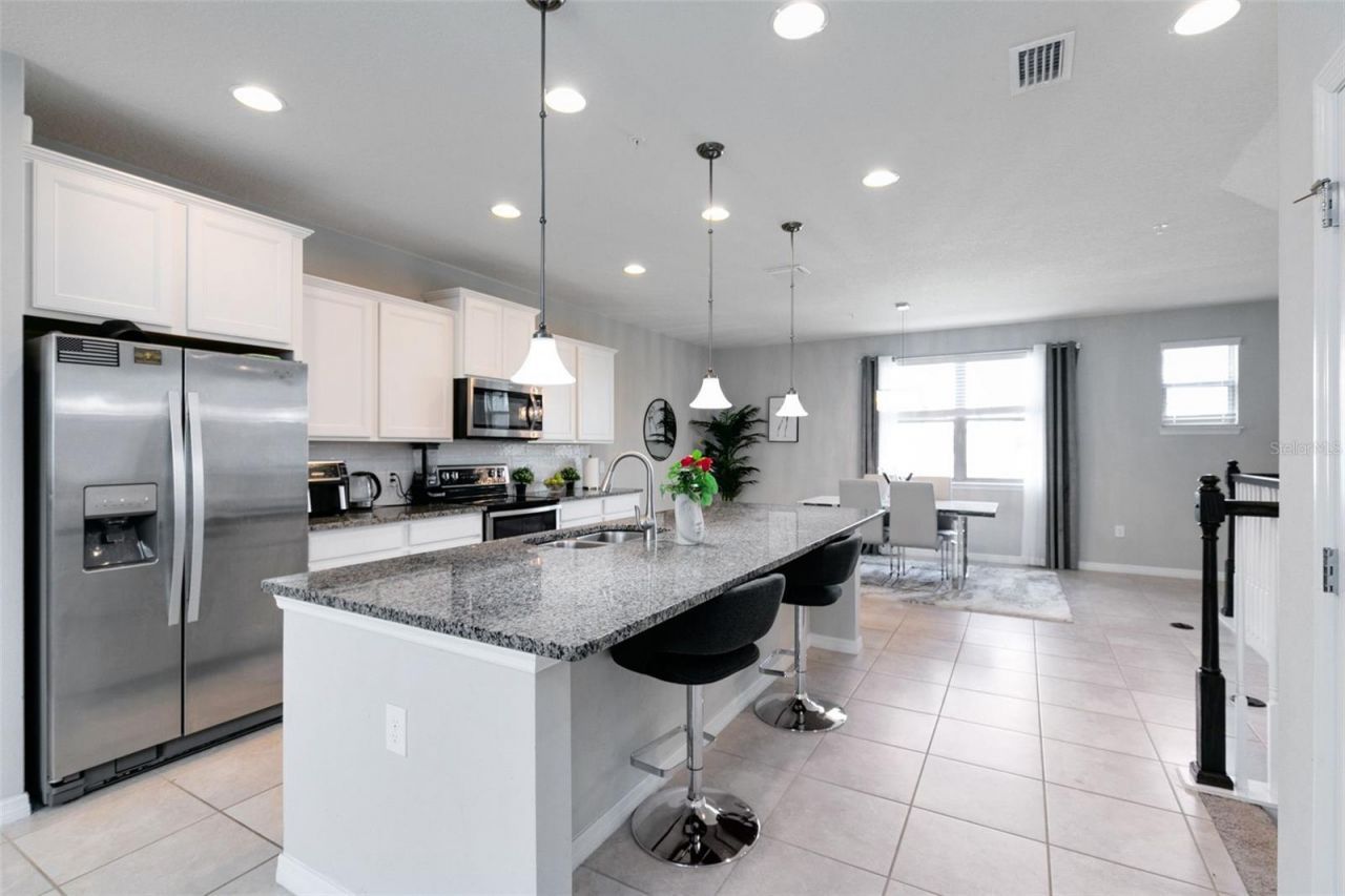 586 Piazza Point, Oviedo, FL 32765 Photo