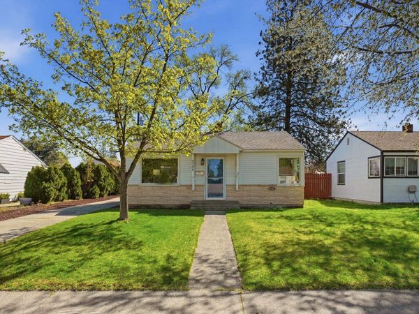 5708 N Milton St, Spokane, WA 99205