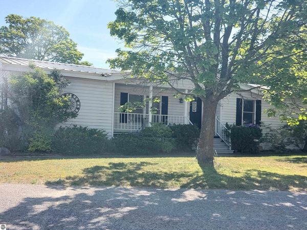 1743 David Place, Traverse City, MI 49686