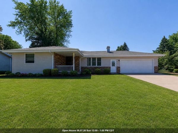 2149 N CONNIES COURT, Appleton, WI 54914