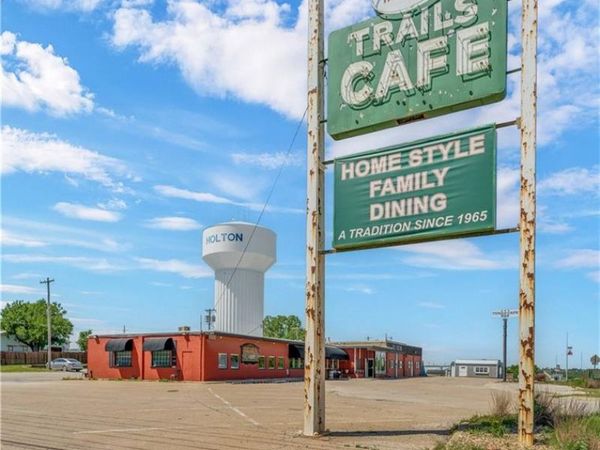601 Arizona Avenue, Holton, KS 66436