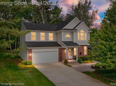 2480 Burleigh Street, West Bloomfield Twp, MI 48324