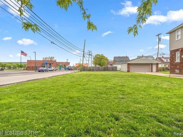 5530 Mead Street , Dearborn, MI 48126