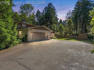 7955 Caberfae Trail, Clarkston, MI 48348