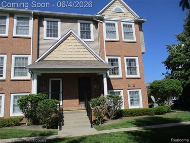 714 Eagle Drive, Fenton, MI 48430
